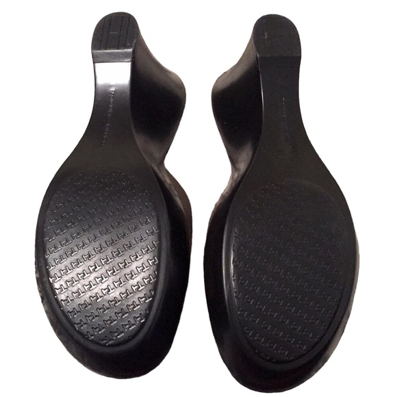 Tommy Hilfiger Greer Metallic Gold Leather Wedges Sandals Platforms Sz 8M - Picture 4 of 8